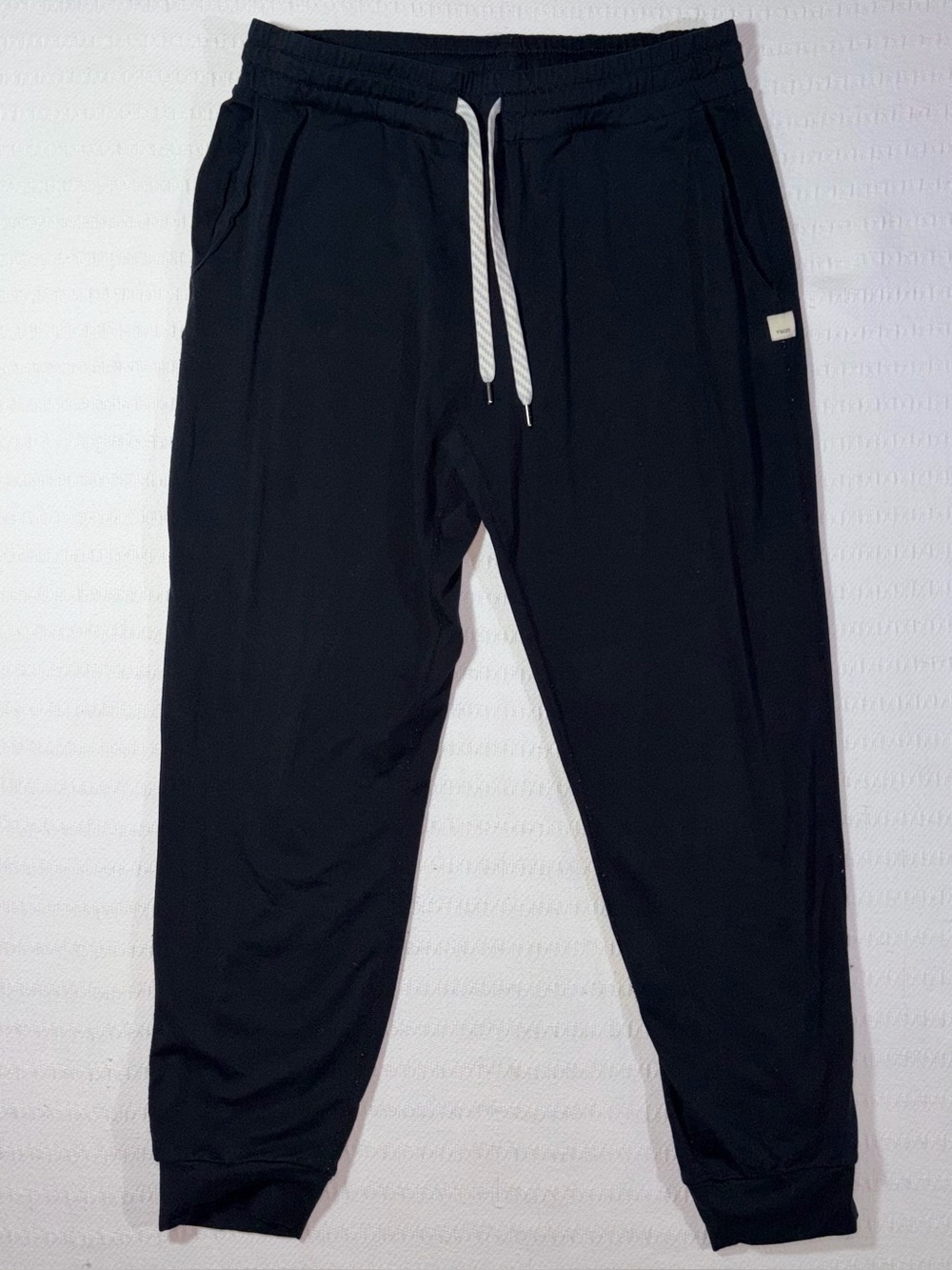 Vuori Women's Performance Jogger Black Size M DreamKnit Soft Athleisure Lounge